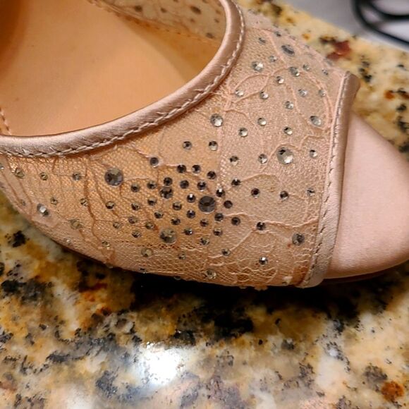 NWOT Badgley Mischka-Jewelry, Justina Heels Size 7.5 - Picture 4 of 10